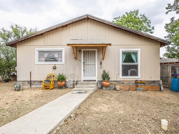 2502 Guatemozin St, Laredo, TX 78043
