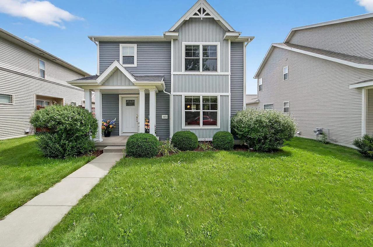 1475 Wild Iris Street photo 1