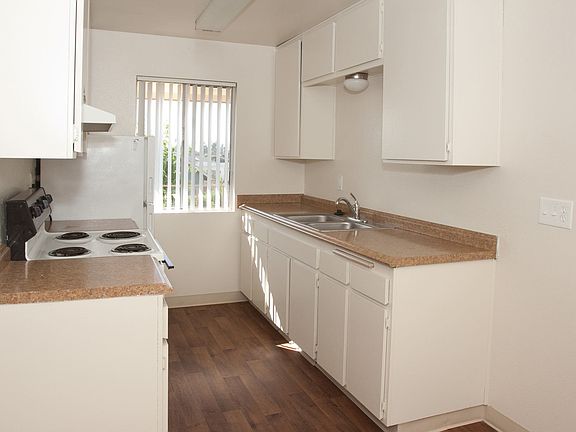 5th image of 7990 Lemon Cir APT 12