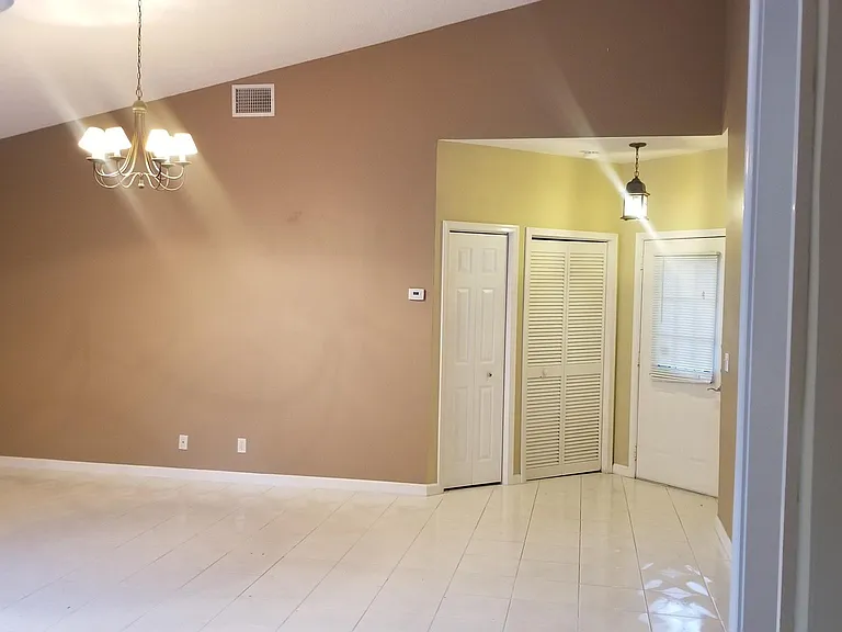 6533 Windsor Dr — Photo 9