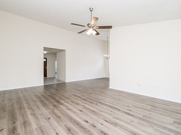 4th image of 10147 Cedar Dune Dr
