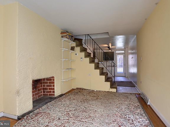 3rd image of 604 Jasper St