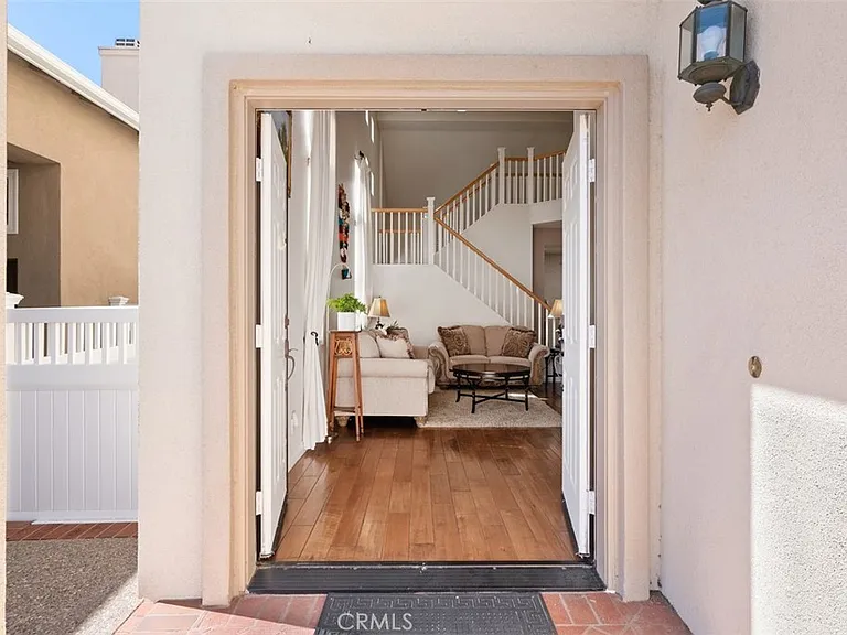 75 Parrell Ave — Photo 3