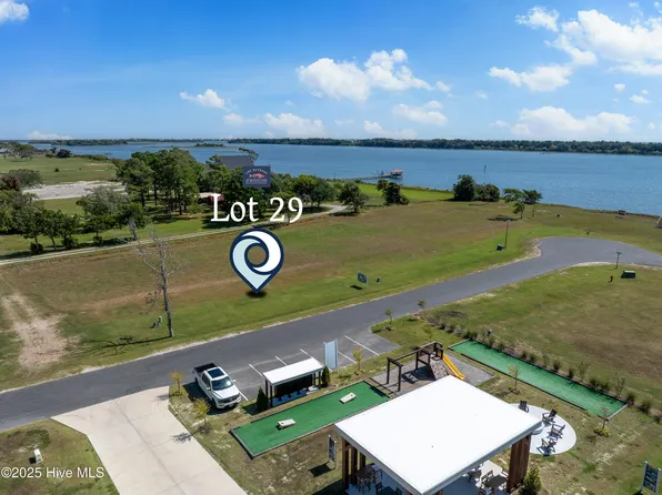 149 Bethea St #29, Holly Ridge, NC 28445