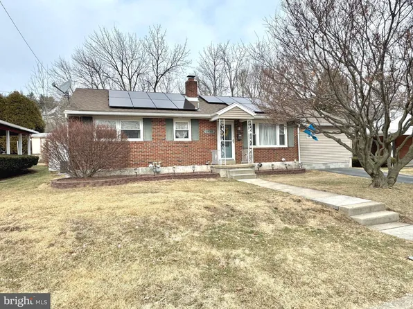 1935 Reading Ave, West Lawn, PA 19609