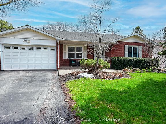 2nd image of 1266 Lakeview Dr
