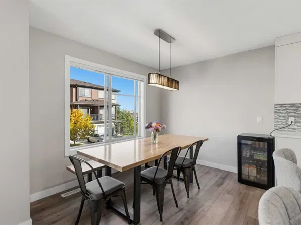 530 Sage Hill Grv E, Calgary, AB T3R 0Z8