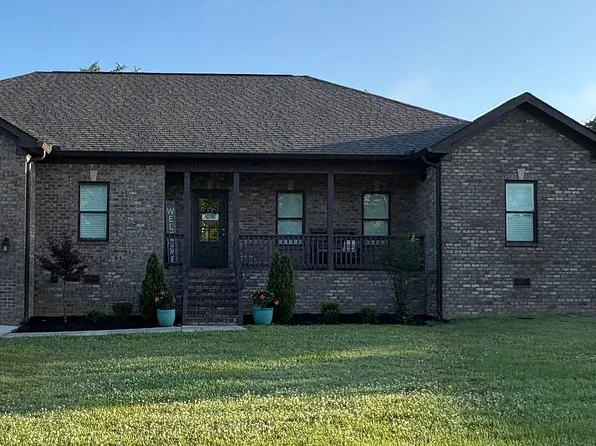 1215 Westview St NW, Hartselle, AL 35640