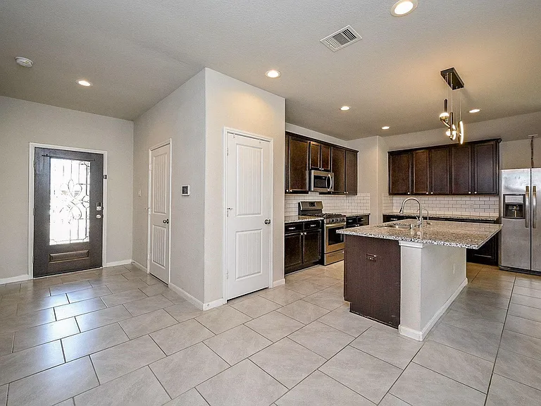 18335 Stablewood Manor Trl — Photo 3