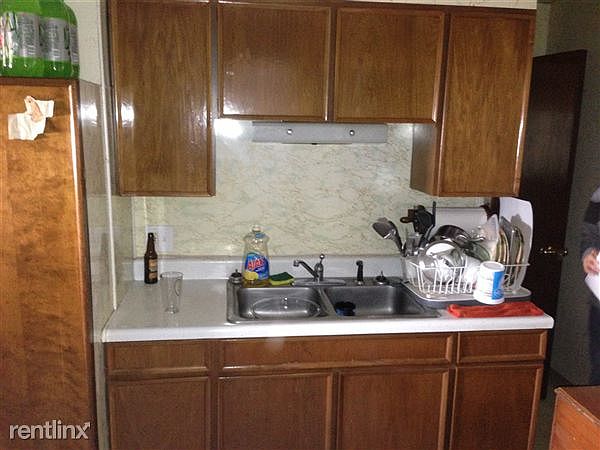downstairs kitchen cabinets
