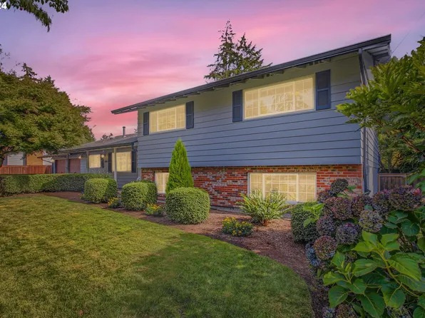 2908 SE Laurelwood Dr, Milwaukie, OR 97267