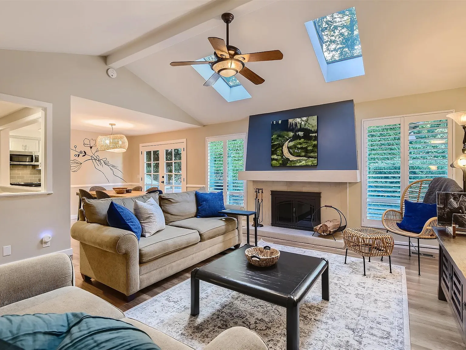 3 bed, 1440 sqft, $4,100 — Photo 1