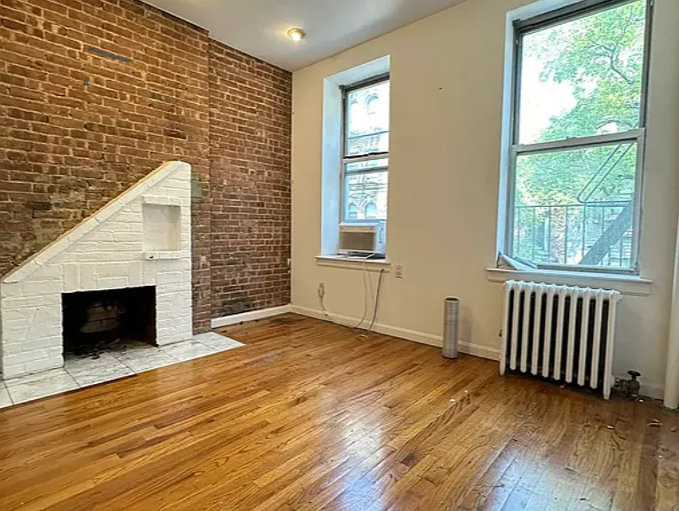 14 Jones St #3B — Photo 3