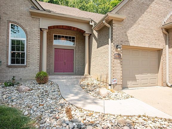 3rd image of 4088 Waterford Way