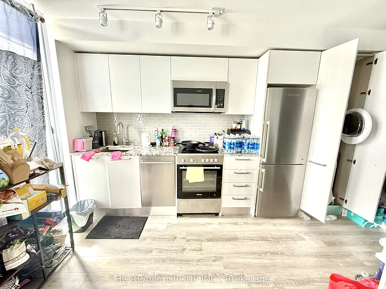 28 Wellesley St E #1903 — Photo 4