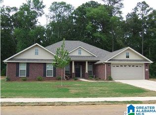 411 Harless Ln, Alabaster, AL 35007