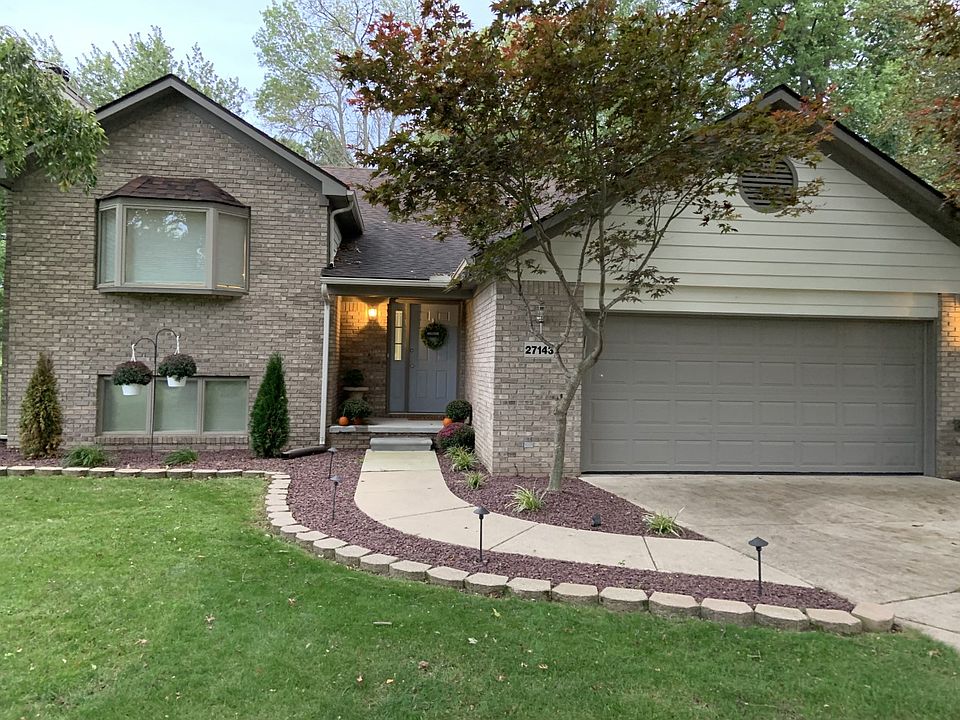 1st image of 27143 John Dr #50