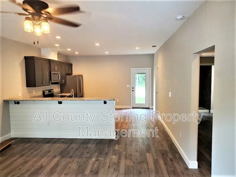 2 bed, 2.0 bath, 1000 sqft, $1,495 — Photo 3