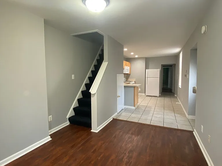 1922 August Ave — Photo 9