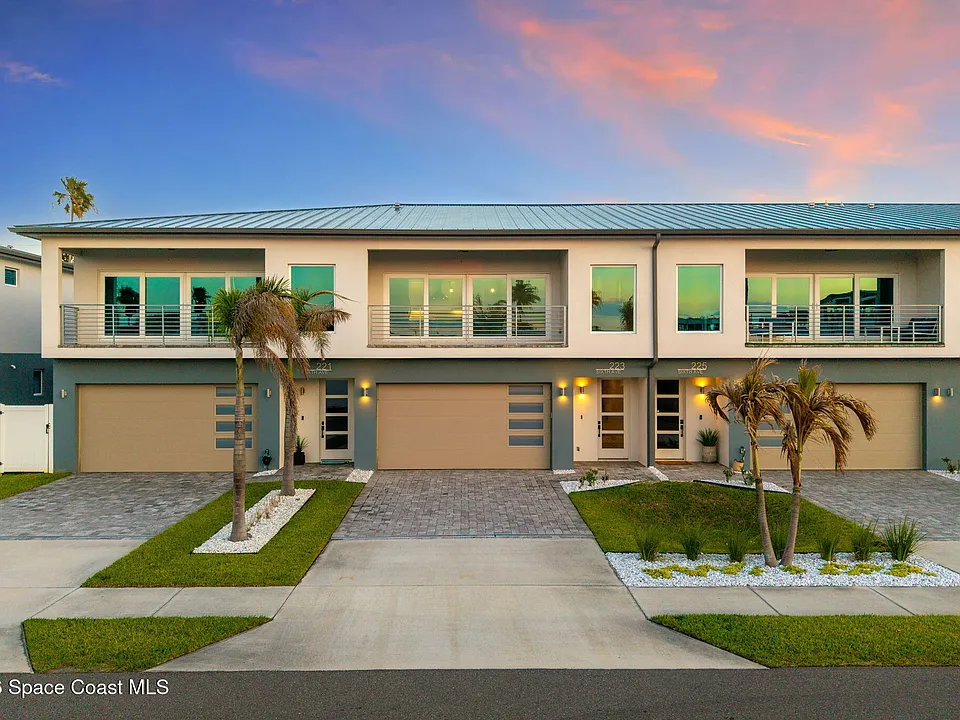 223 6th Ave