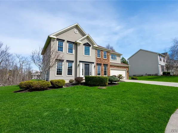 61 Brook Ln, West Seneca, NY 14224
