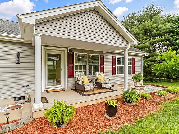 4th image of 1162 Mountain Breeze Dr