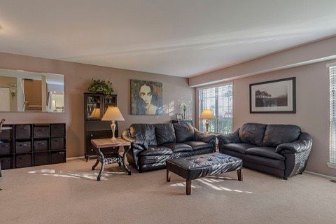 5th image of 30W110 Willow Ln #30W110