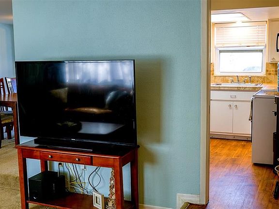 4th image of 3226 Andorra Dr