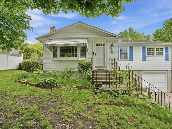 167 Sun Valley Dr, Cumberland, RI 02864