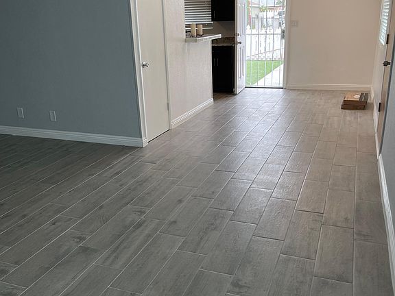 2nd image of 12437 223rd St