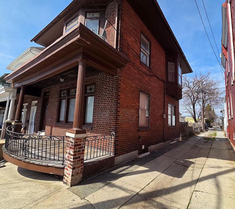 1st image of 1209 Spring St