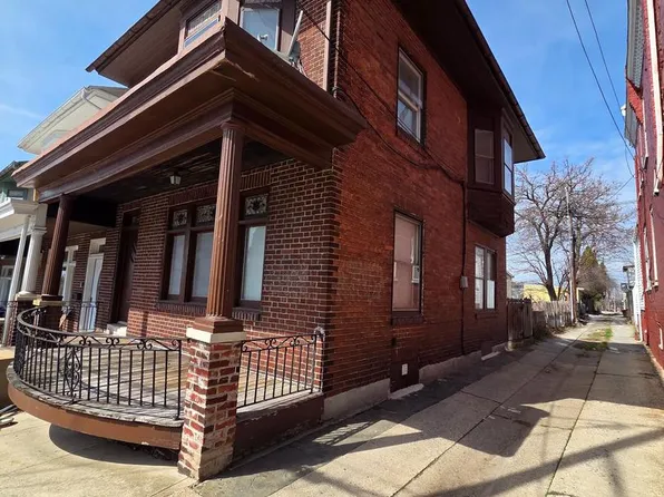 1209 Spring St, Reading, PA 19604