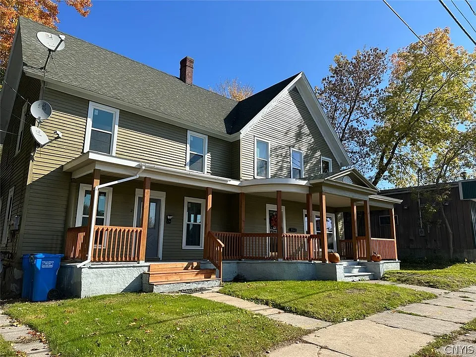 142 N Mechanic St #2