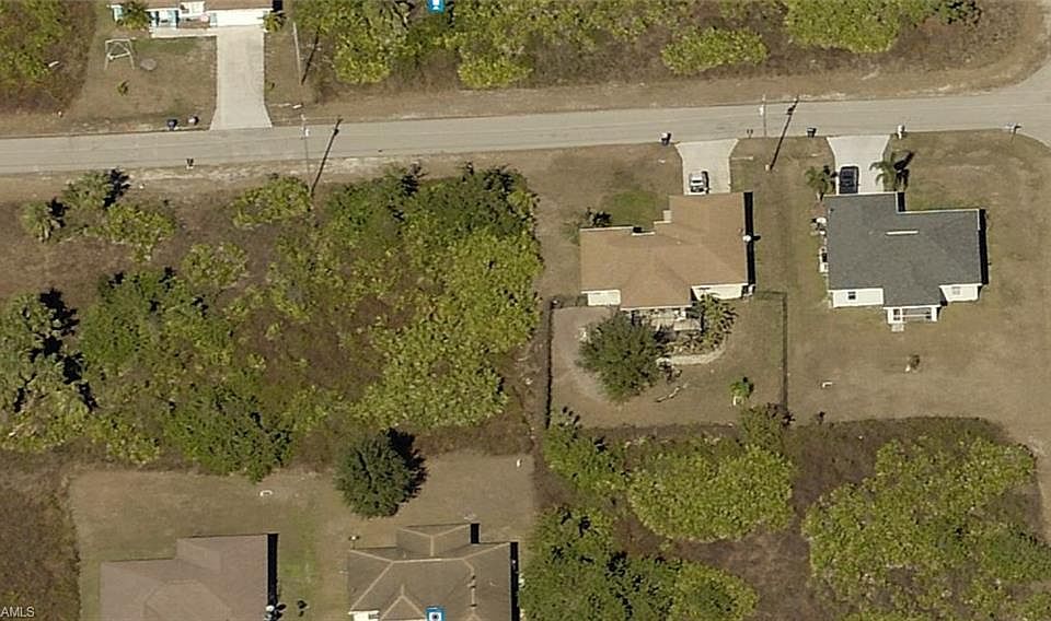 2nd image of 2905 25th St SW