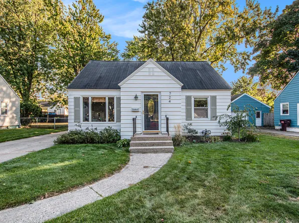 724 Cricklewood St SW, Wyoming, MI 49509