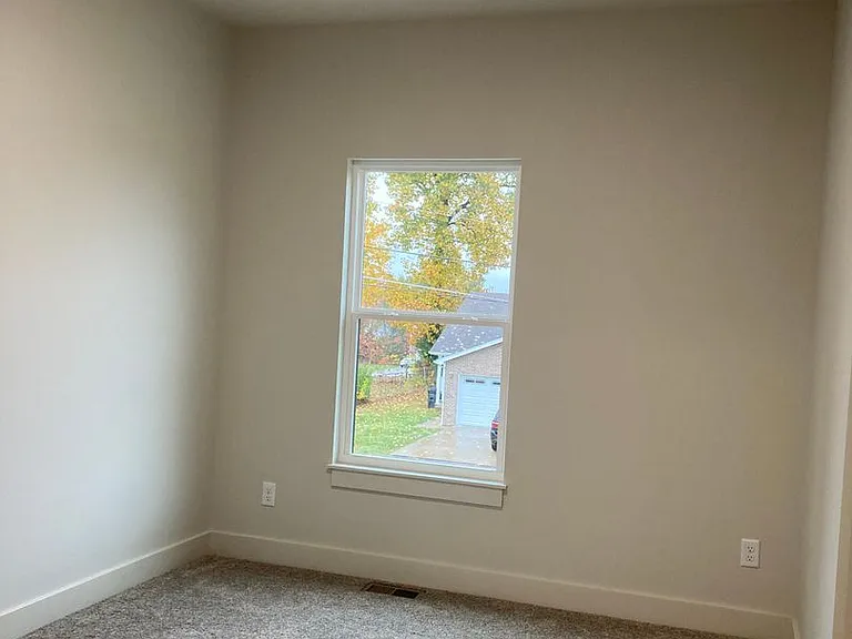 312 Lincoln St — Photo 39