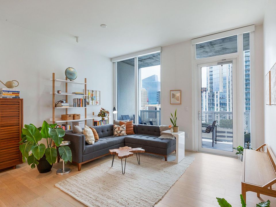 1st image of 301 West Ave Unit 1405