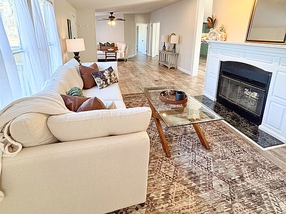 4th image of 210 Flint River Estates Rd