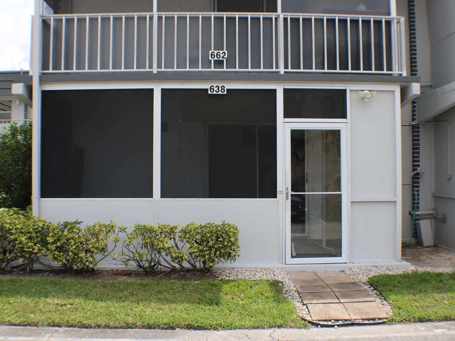 1 bed, 1.5 bath, 720 sqft, $1,450 — Photo 1