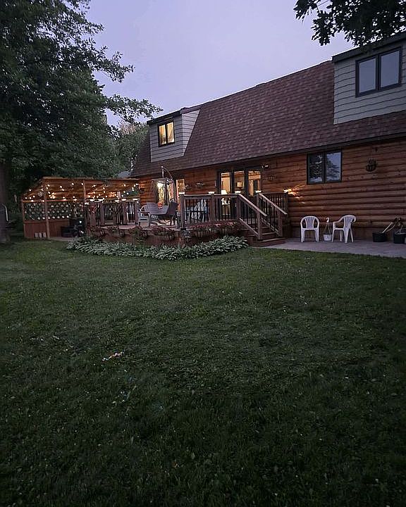 1st image of 1028 Noble Dr NW