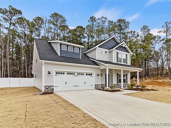 3rd image of 471 Crichton Ct