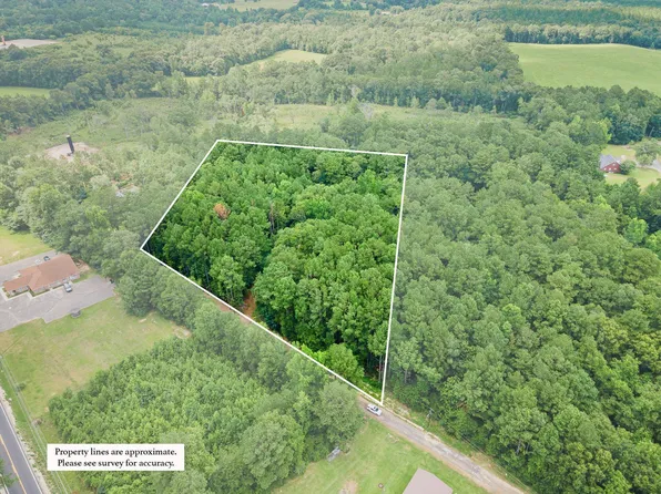 23 Cherry Laurel St, Richton, MS 39476