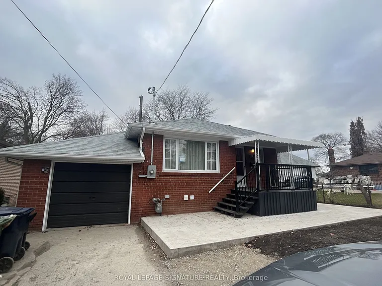 54 Riverdale Dr #LOWER — Photo 17