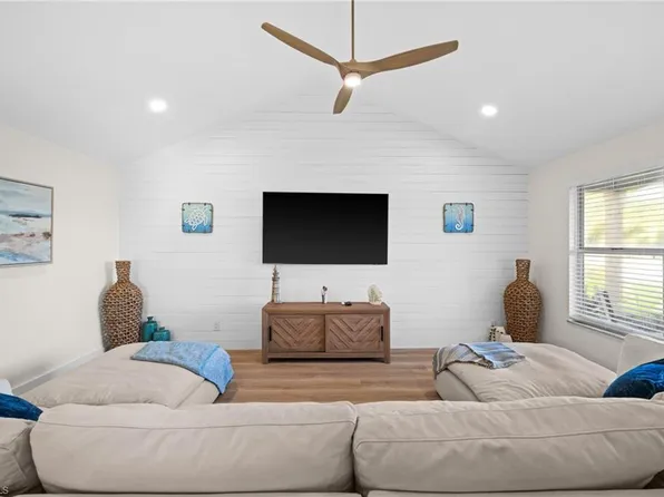 738 95th AVE N, NAPLES, FL 34108