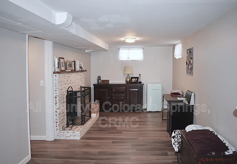 723 N Logan Ave — Photo 15