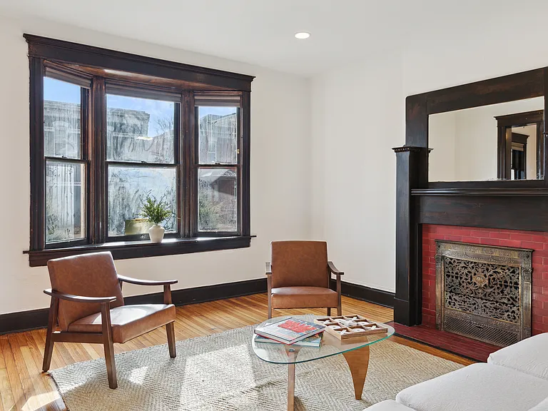Lincoln Park Apartments — Photo 8