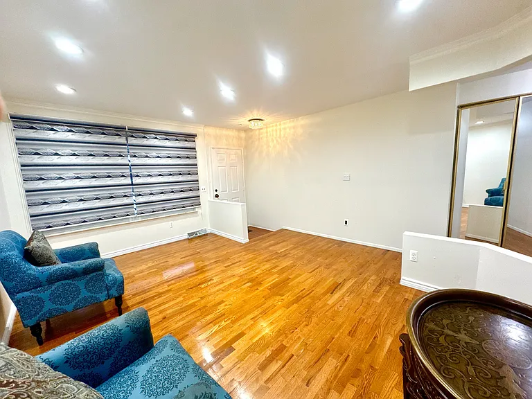 2868 Groves Dr — Photo 7
