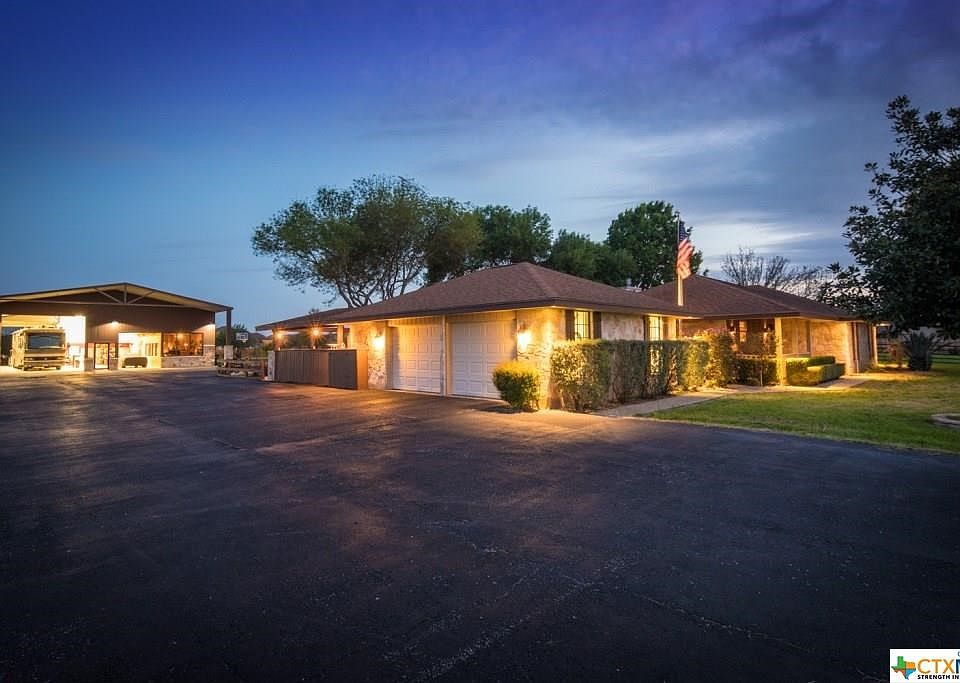 THIS IS A TREASURE THAT IS VERY HARD TO FIND. 8.45 ACRES WITH A VIEW OF NEW BRAUNFELS