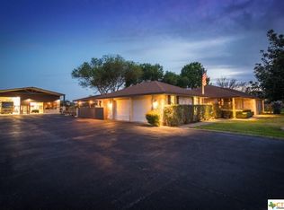 254 E County Line Rd, New Braunfels, TX 78130