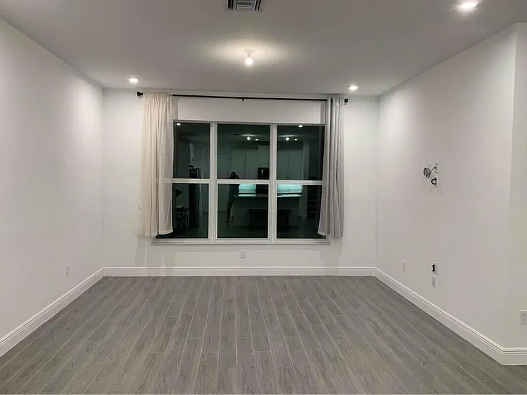 3549 NW Solange Ct — Photo 4